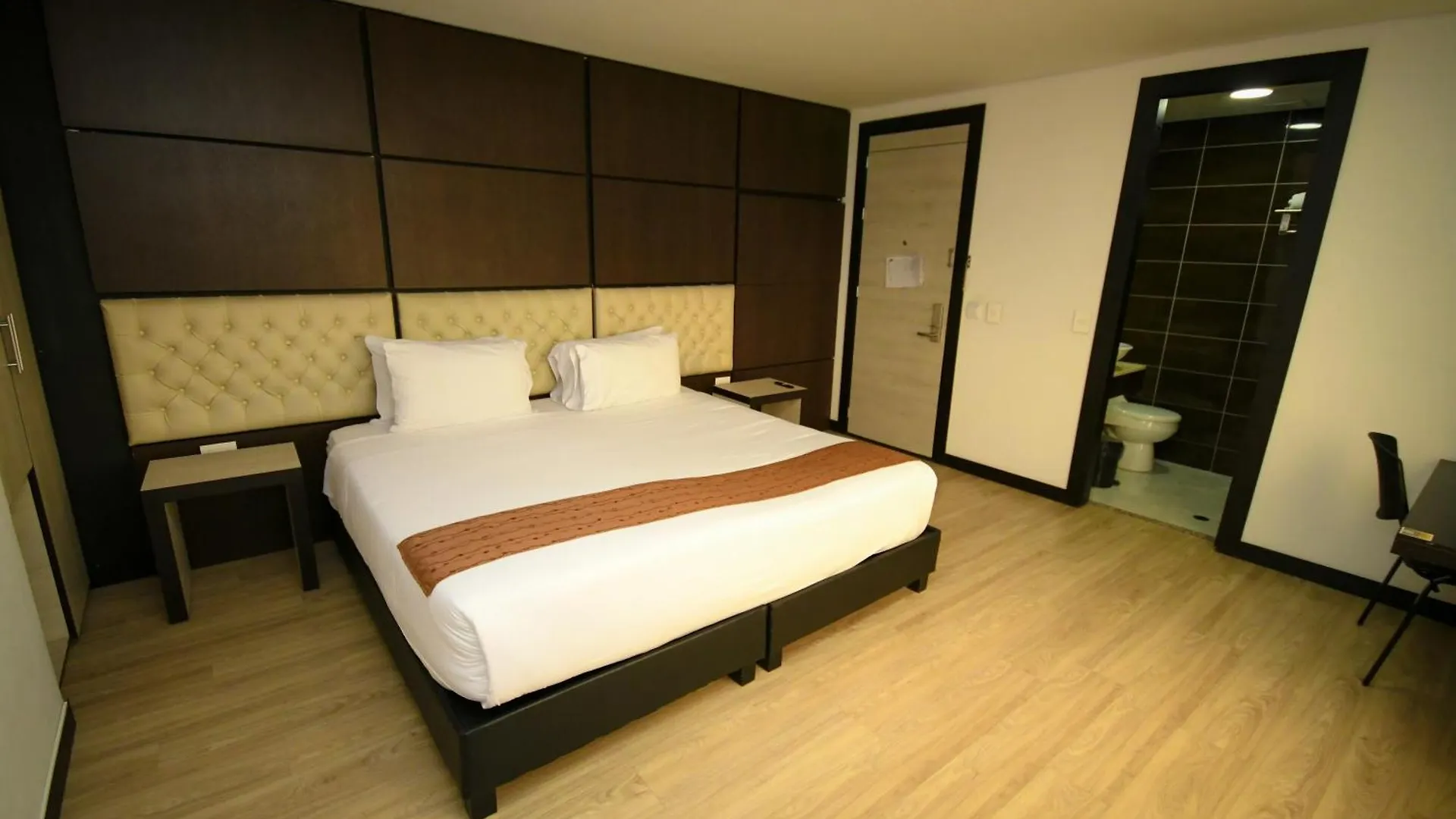 ****  Hotel American Visa Tower Bogotá Colombia